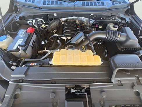 Used 2018 Ford F150 XLT AWD/4WD image 18