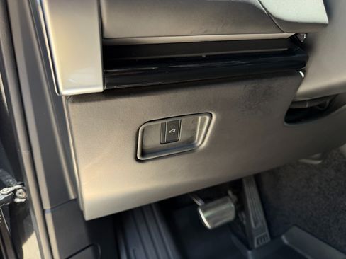 Used 2023 Land Rover Range Rover Autobiography AWD/4WD image 9