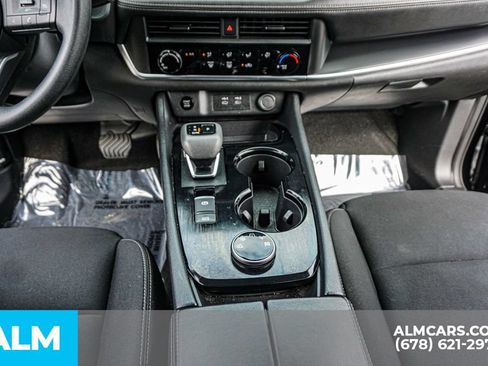 Used 2024 Nissan Rogue S AWD/4WD image 38