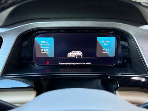 Used 2025 Volkswagen Atlas Cross Sport SE image 34