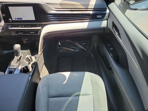 Used 2025 Toyota Camry LE image 15