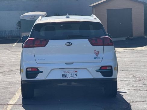 Used 2020 Kia Niro EX w/ Cold Weather Package FWD image 6