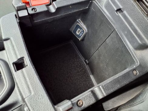 Used 2019 Jeep Wrangler Unlimited Sport S image 11