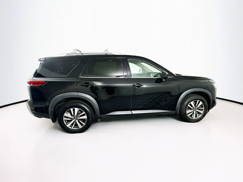 Used 2023 Nissan Pathfinder SL AWD/4WD image 10