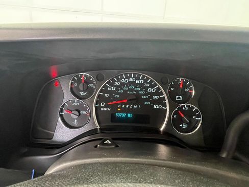 Used 2015 Chevrolet Express 2500 image 18