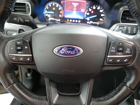 Used 2020 Ford Explorer XLT w/ Equipment Group 202A AWD/4WD image 25