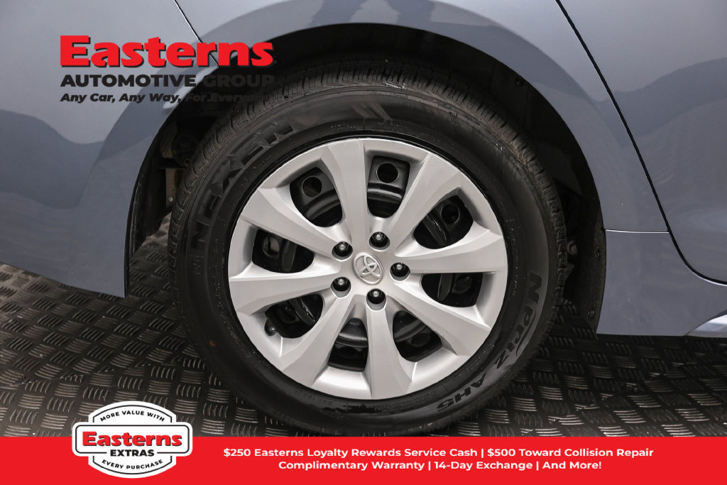 Used 2024 Toyota Corolla LE FWD image 30