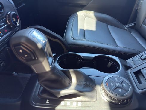 New 2026 Ford Bronco Badlands AWD/4WD image 26