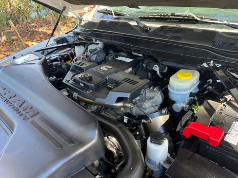 Used 2019 RAM 2500 Big Horn image 11