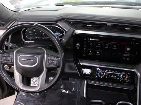 Used 2024 GMC Sierra 3500 Denali w/ Denali Reserve Package AWD/4WD image 29