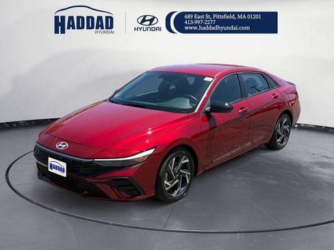 Used 2025 Hyundai Elantra Sport FWD image 1