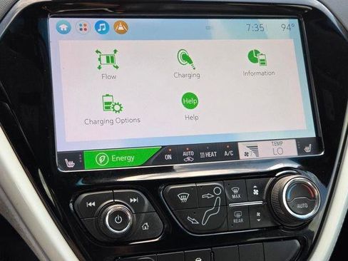Used 2020 Chevrolet Bolt Premier w/ Infotainment Package FWD image 24