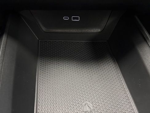 New 2026 Chevrolet Equinox RS AWD/4WD image 36