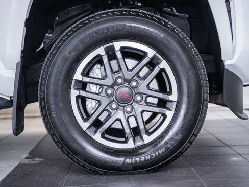 Used 2024 Toyota Tacoma TRD Sport image 18