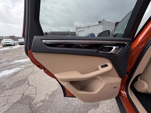 Used 2022 Porsche Macan S image 23