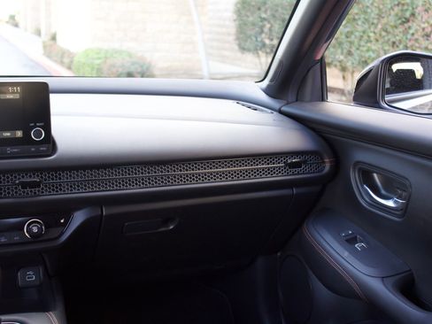 Used 2024 Honda HR-V Sport image 16