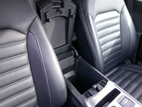 Certified 2024 Ford Edge SEL image 12