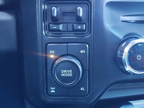 Certified 2024 Ford F250 Lariat image 28