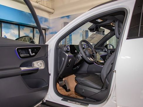 New 2026 Mercedes-Benz GLC 300 4MATIC image 13