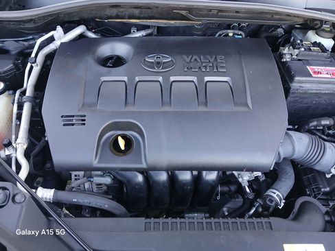 Used 2020 Toyota C-HR LE image 22