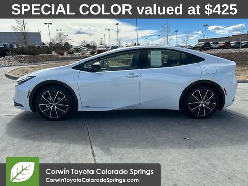 Used 2024 Toyota Prius XLE image 4