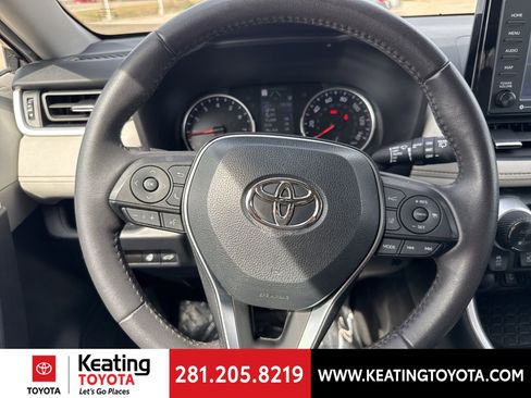 Certified 2022 Toyota RAV4 XLE Premium image 18