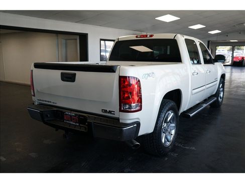 Used 2013 GMC Sierra 1500 SLT w/ SLT White Diamond Edition AWD/4WD image 7