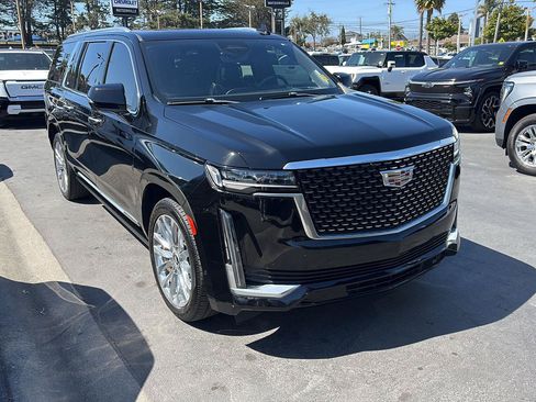 Used 2022 Cadillac Escalade ESV Premium Luxury w/ Performance Package AWD/4WD image 7