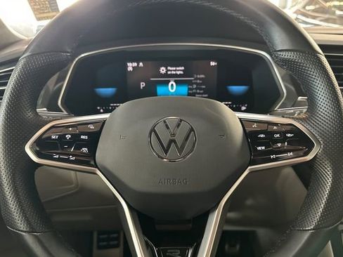 Certified 2023 Volkswagen Tiguan SE R-Line image 28