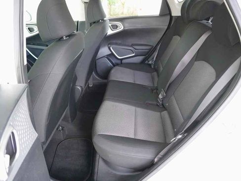 Used 2022 Kia Soul LX w/ Technology Package image 10