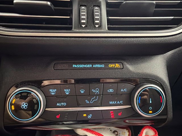 Used 2022 Ford Escape SE w/ Cold Weather Package FWD image 12