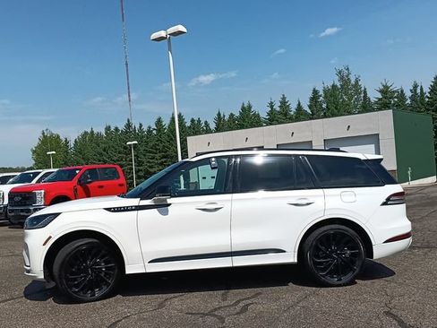 Used 2025 Lincoln Aviator Reserve w/ Equipment Group 201A AWD/4WD image 27