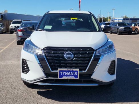 New 2025 Nissan Kicks Play S image 7