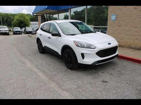 Used 2022 Ford Escape SE AWD/4WD image 1