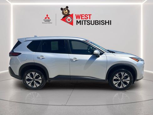 Used 2023 Nissan Rogue SV FWD image 6