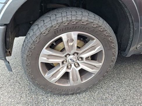 Used 2018 Ford F150 Platinum w/ Equipment Group 701A Luxury AWD/4WD image 4