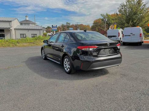 Used 2023 Toyota Corolla LE image 5