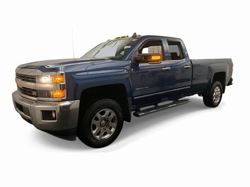 Used 2015 Chevrolet Silverado 2500 LTZ w/ LTZ Plus Package image 29