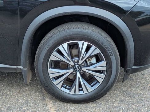 Used 2022 Nissan Rogue SV w/ SV Premium Package FWD image 11