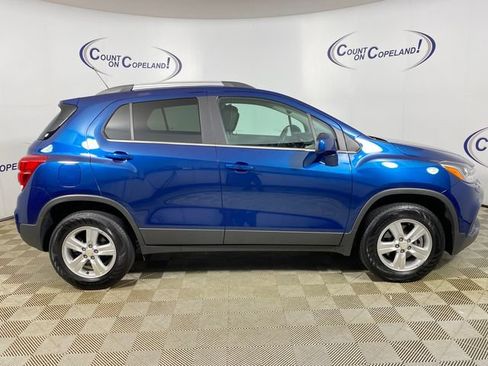 Used 2020 Chevrolet Trax LT AWD/4WD image 7