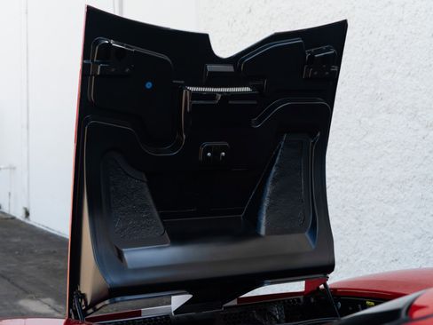 Used 2005 Ford GT RWD image 48