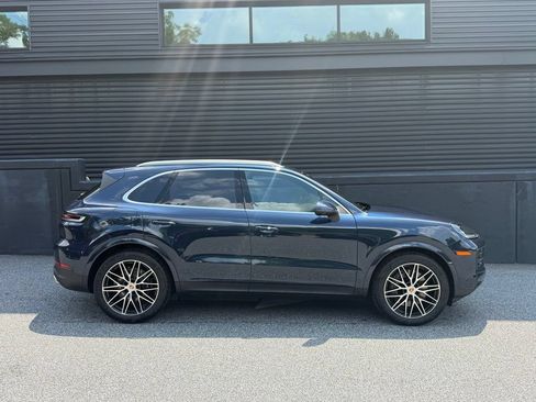 Certified 2026 Porsche Cayenne AWD/4WD image 11