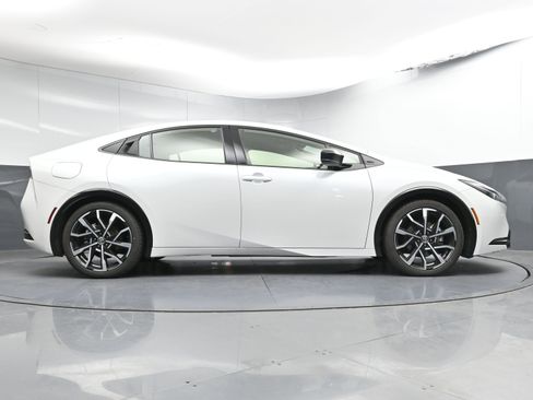 Certified 2024 Toyota Prius Prime XSE image 26