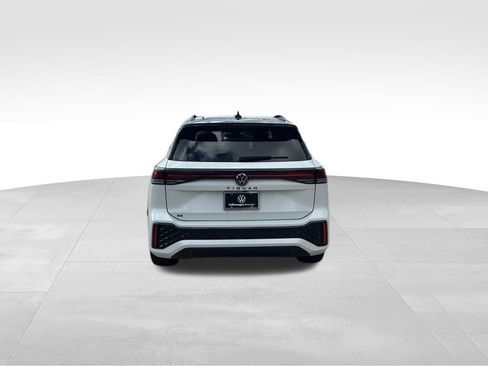 New 2026 Volkswagen Tiguan SE R-Line image 4