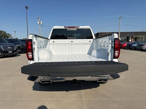 New 2026 GMC Sierra 1500 SLE w/ X31 Off-Road Package image 14