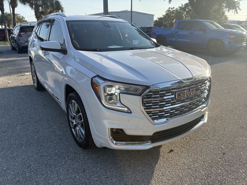 Used 2024 GMC Terrain Denali AWD/4WD image 1