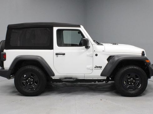 Used 2024 Jeep Wrangler Sport AWD/4WD image 11