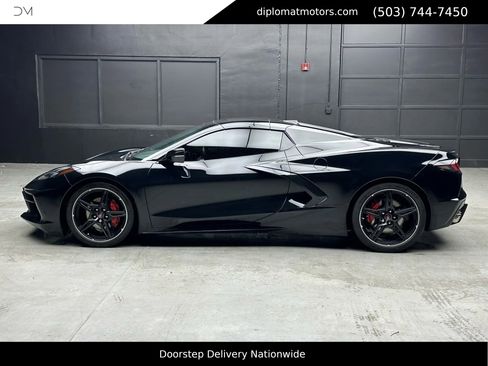 Used 2024 Chevrolet Corvette Stingray Preferred Conv w/ 2LT image 3