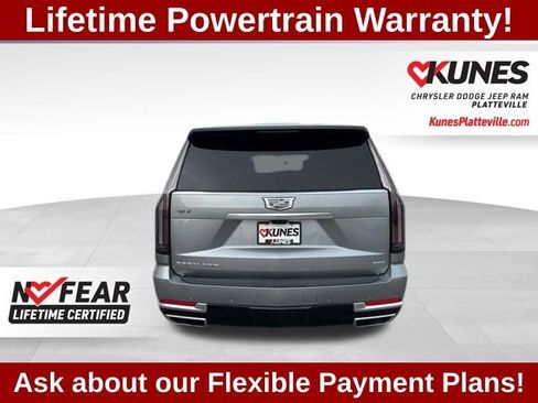 Used 2025 Cadillac Escalade Premium Luxury AWD/4WD image 9