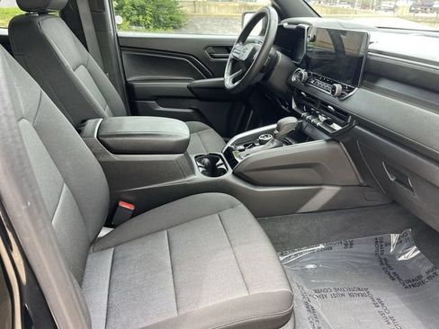 Used 2024 Chevrolet Colorado Trail Boss w/ Technology Package AWD/4WD image 17